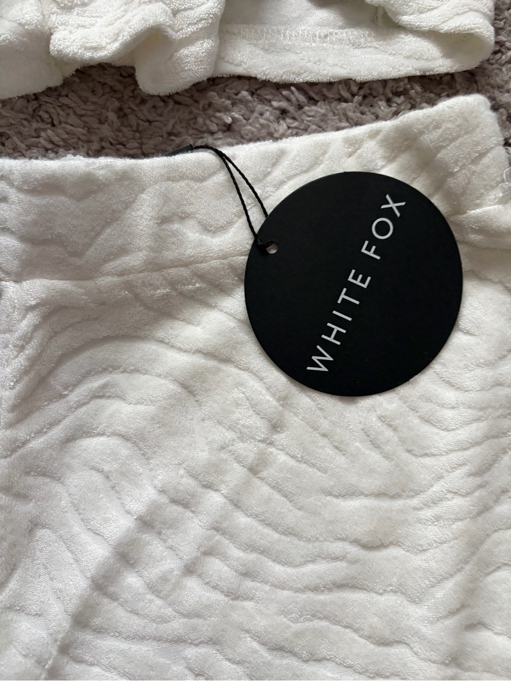 White Fox Cream Textured Set - Picture 3 of 10